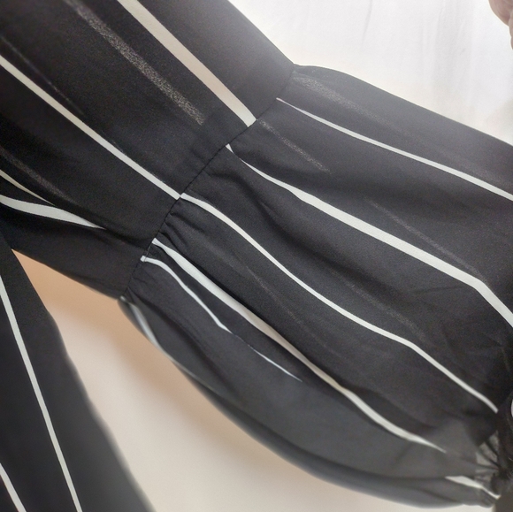 Pretty blouse - Picture 2 of 2